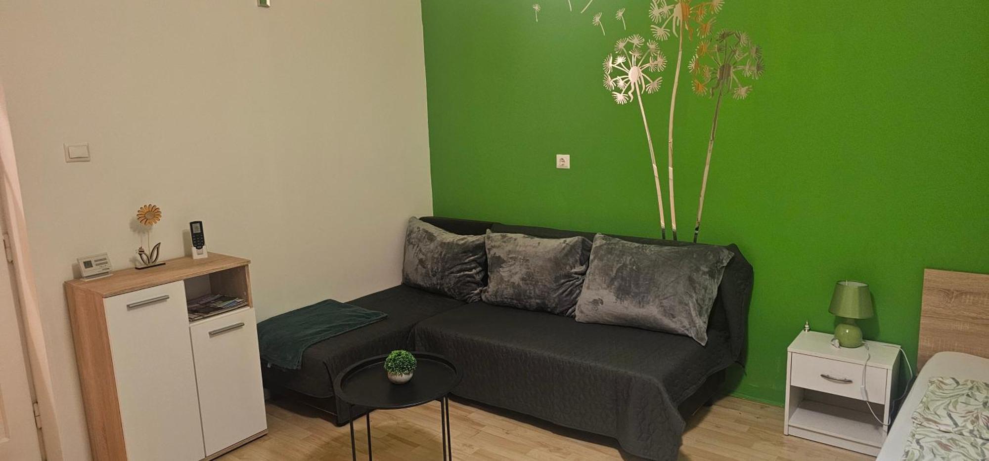 Zizi Apartman เดเบรตเซน ภายนอก รูปภาพ
